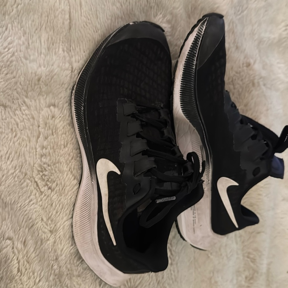 Nike Shoes Youth 4.5 Sneaker Athletic Zoom Pegasus 37 Running Active Black White
